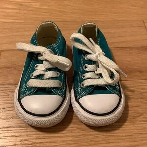 Converse all star shoes - baby/toddler size 4